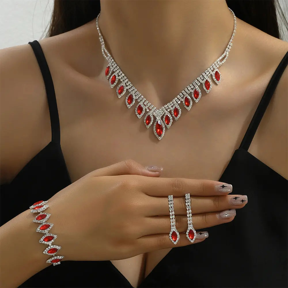 💎Nuova ed elegante collana, bracciale e orecchini con strass