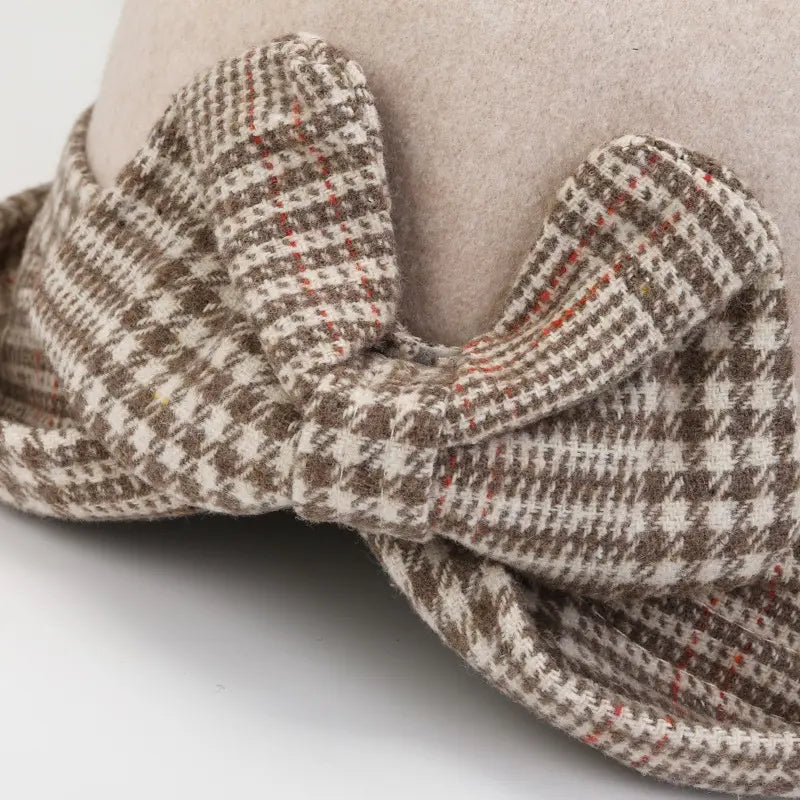 👒💃Touca de senhora em lã ondulada, ideal para o outono e inverno, com laço xadrez.